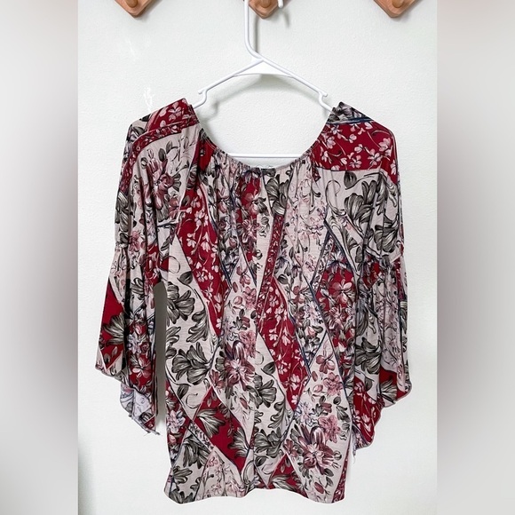 Women’s Green Tan & Maroon Flowy Blouse - Picture 3 of 3
